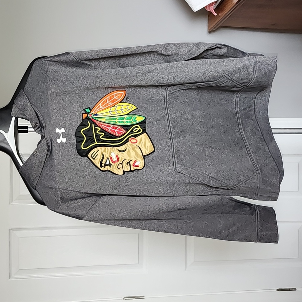 Blackhawks hoodie